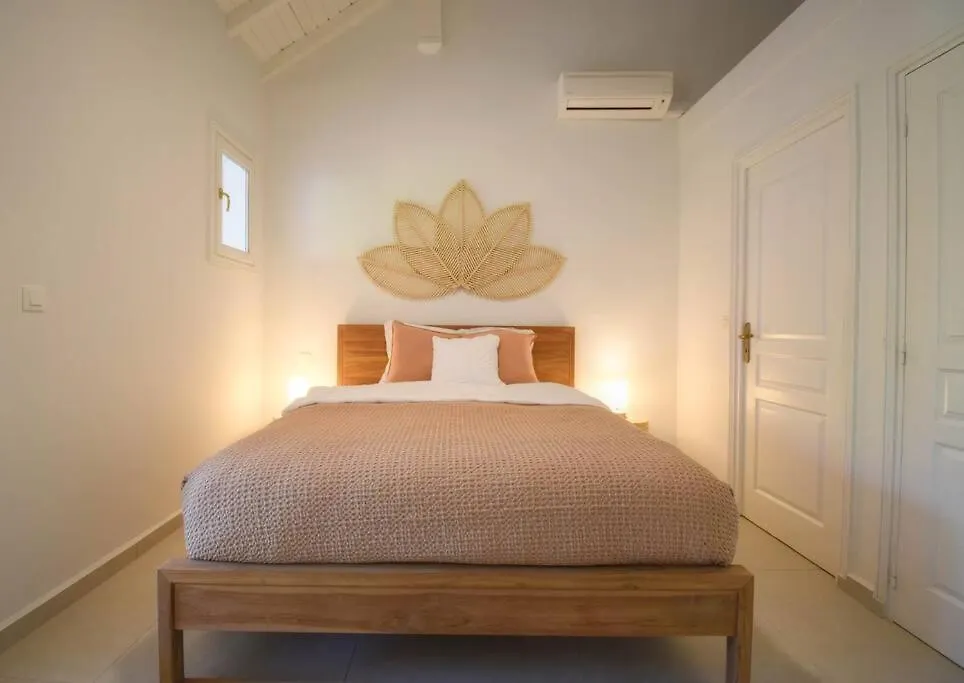 La Maison Rose Orient Bay Holiday home
